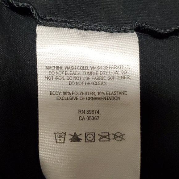 Mountain HardWear black skirt mini stretch size M - Picture 6 of 6